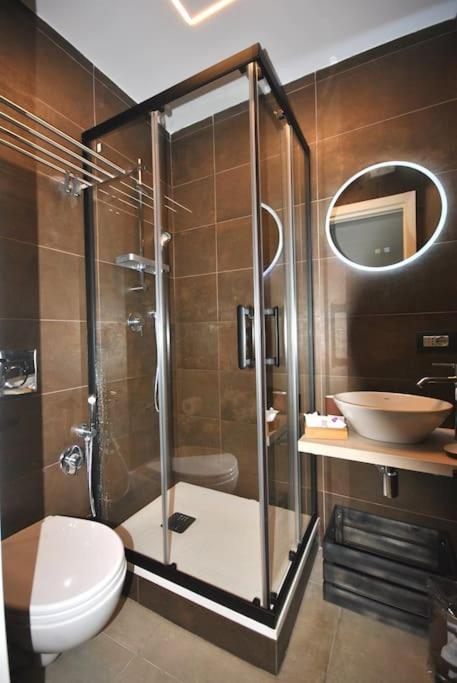 Nisus Apartment, Prestigioso * Roma